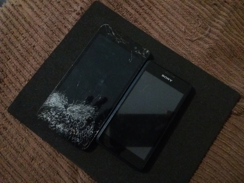 Prodajem otpadne mobilne telefone